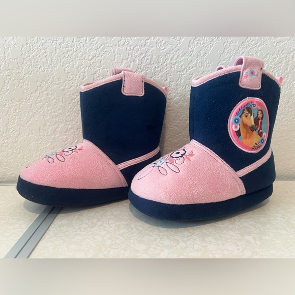 Dreamworks Spirit and Lucky Riding Free Slippers Size 9-10 - Picture 3 of 6